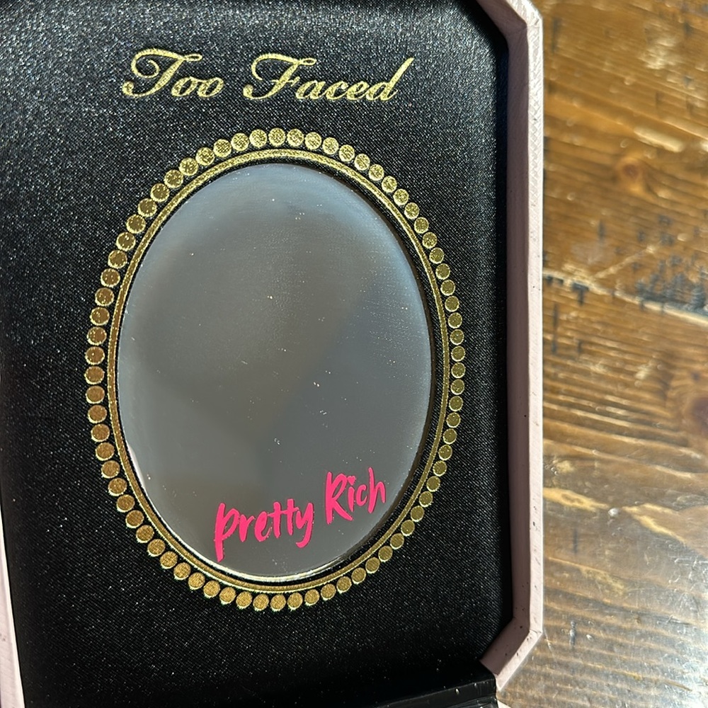 Too Faced palette - Picture 3 of 5